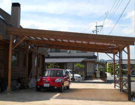 お洒落なカーポートで愛車をガード！